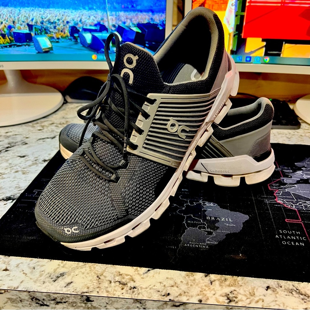 On Cloudswift Running Shoes